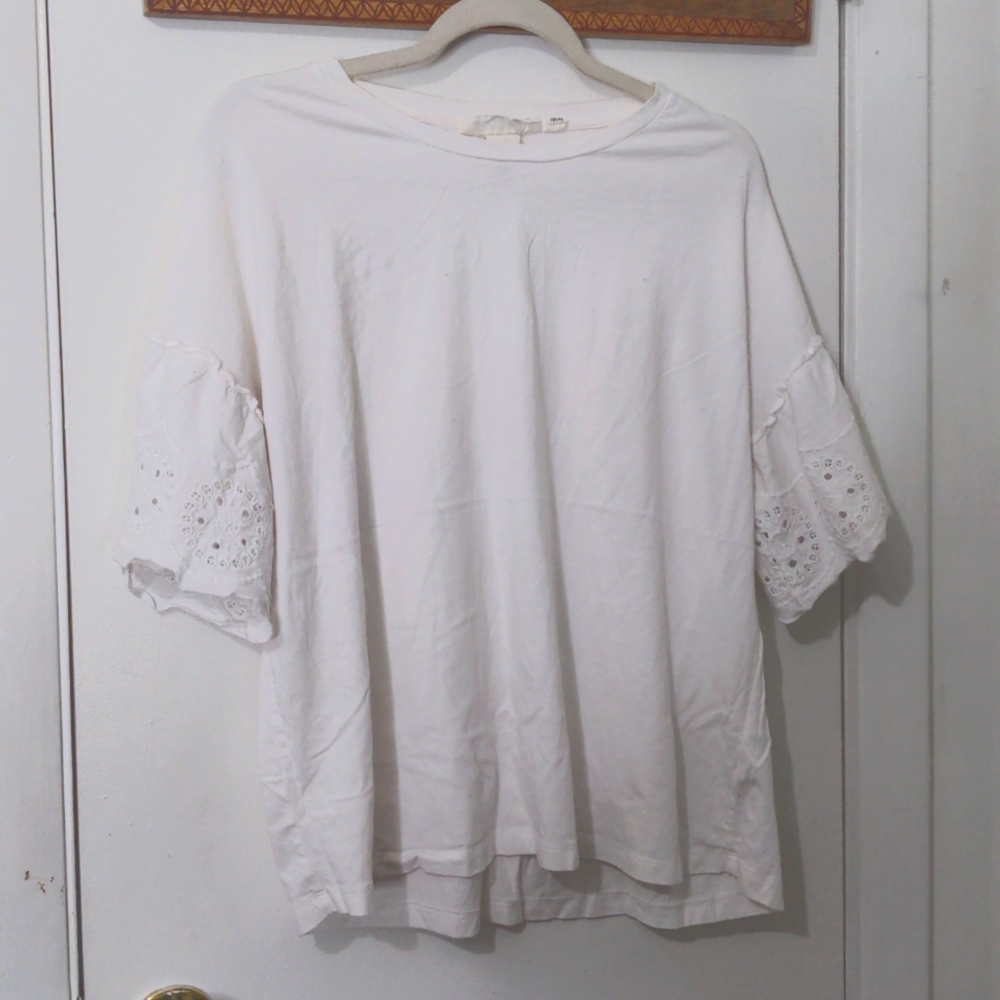 Scalloped Office Top White